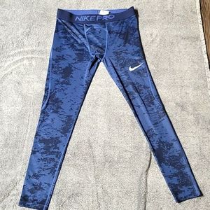Nike dry fit joggers, Men's XL tight fit